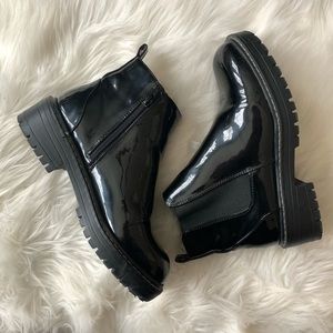 Forever 21 Black Platform Chelsea Boots
